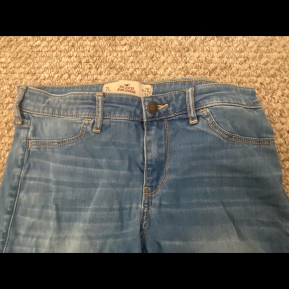 Hollister Jeans Size 7L - Picture 3 of 3